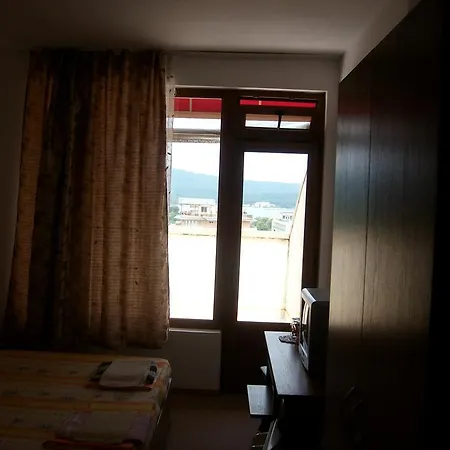 Neven Hotel