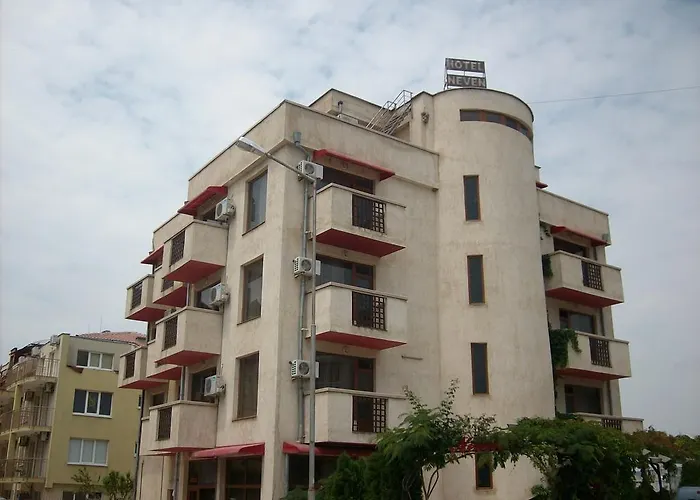 Neven Hotel 2*
